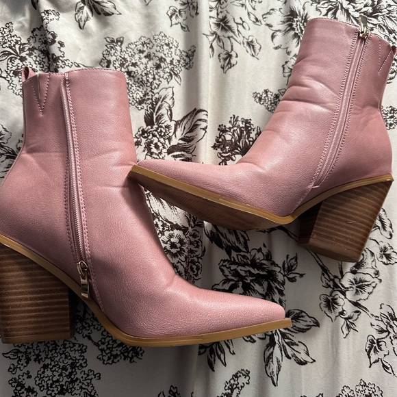 Billini Pink Rodeo Ankle Boots - Picture 2 of 6